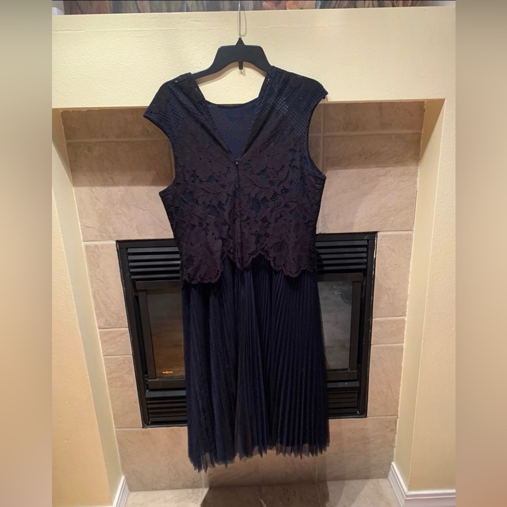 Monique Lhuillier Navy Blue & Black Mixed Lace Mesh Tulle Cocktail dress - Picture 5 of 5